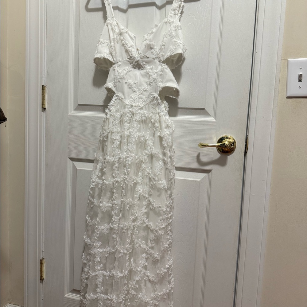 Elegant White Lace Dress